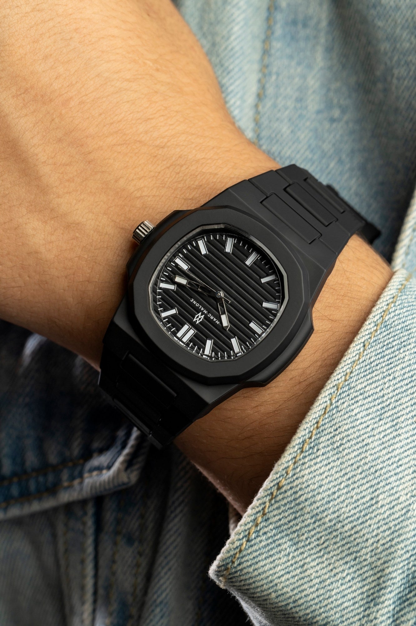 Vanguard Chrono Black