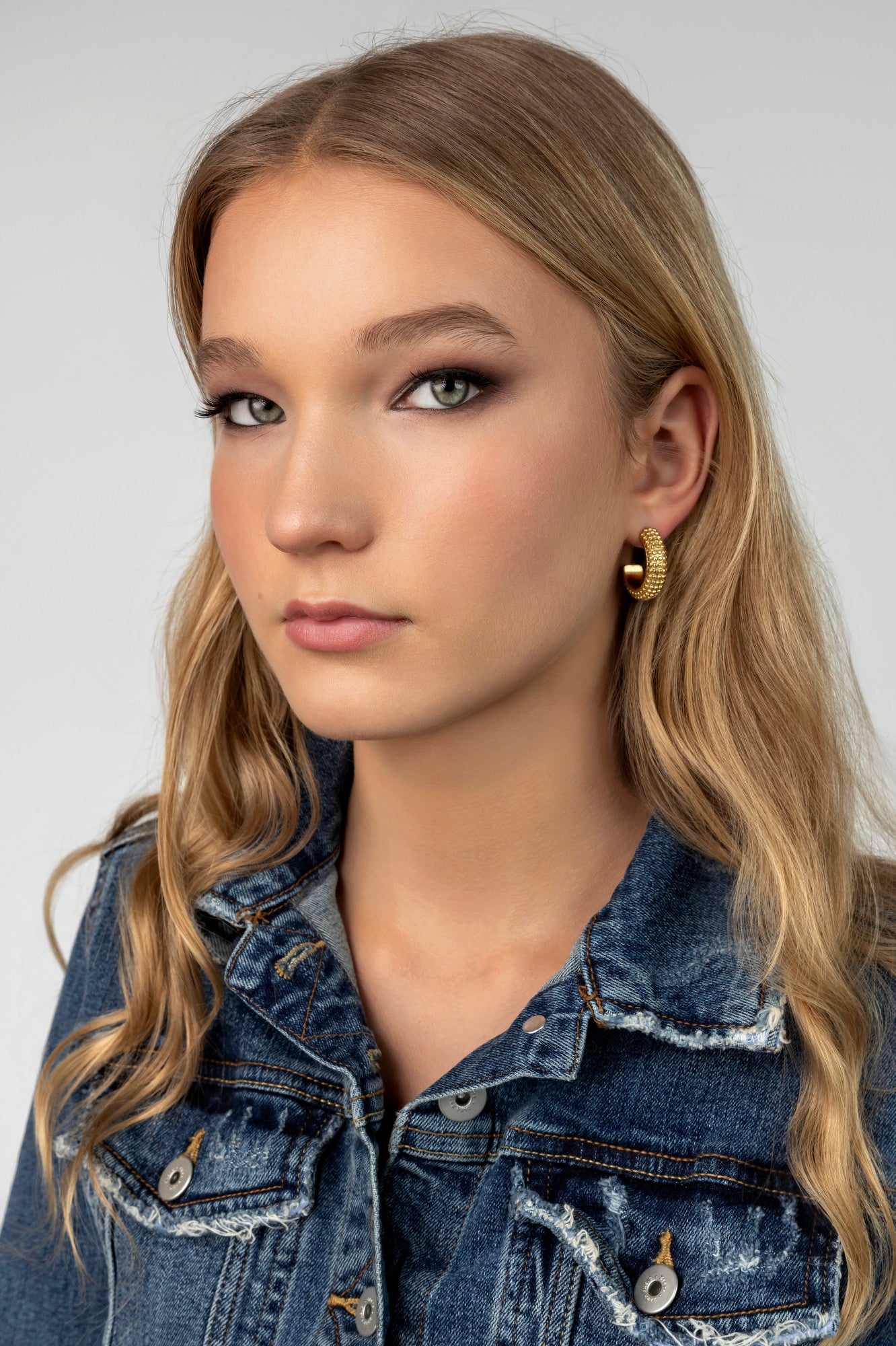 Nioré Gold Earrings